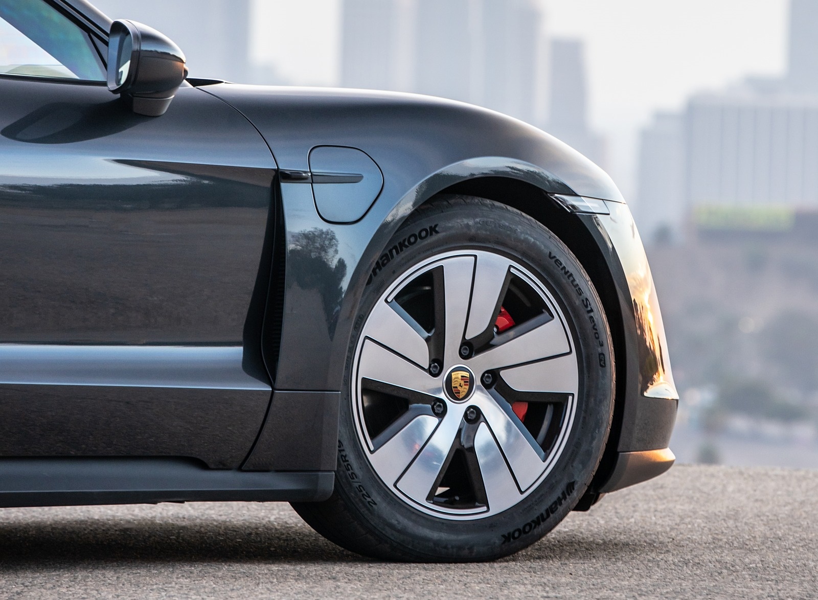 2020 Porsche Taycan 4S (Color: Volcano Grey Metallic) Wheel Wallpapers #27 of 194