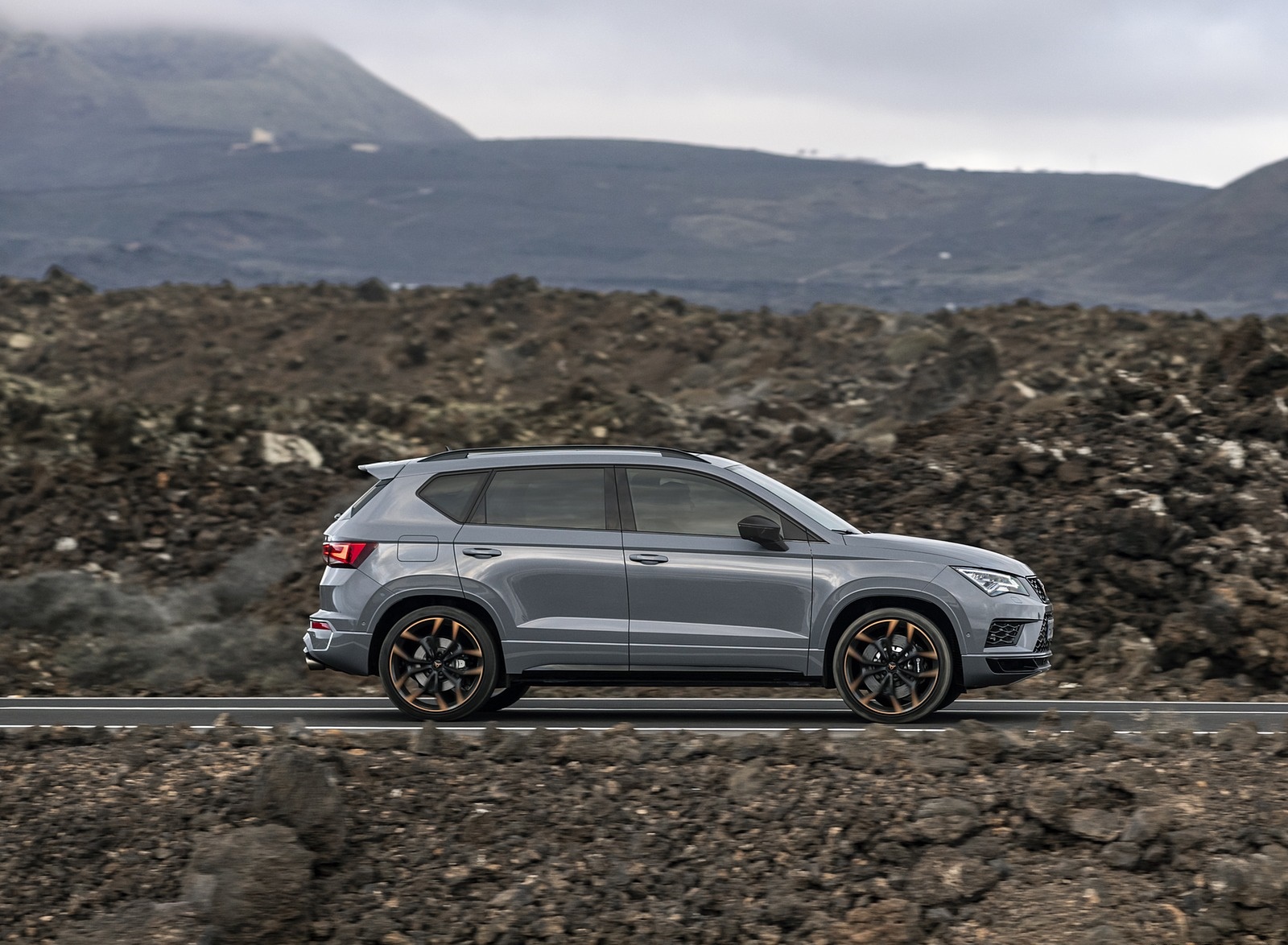 2020 SEAT CUPRA Ateca Limited Edition Side Wallpapers #35 of 55
