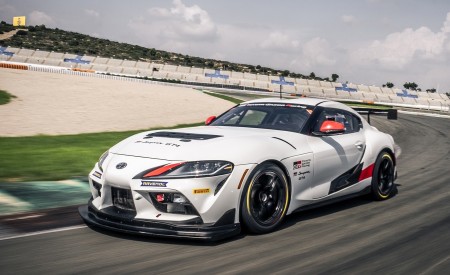 2020 Toyota Supra GT4 Front Three-Quarter Wallpapers 450x275 (4)