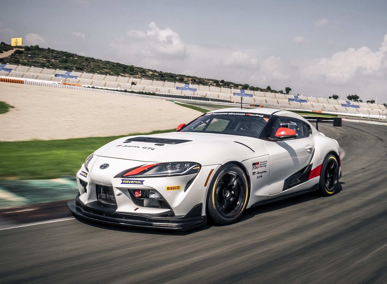 2020 Toyota Supra GT4 Front Three-Quarter Wallpapers #4 of 23