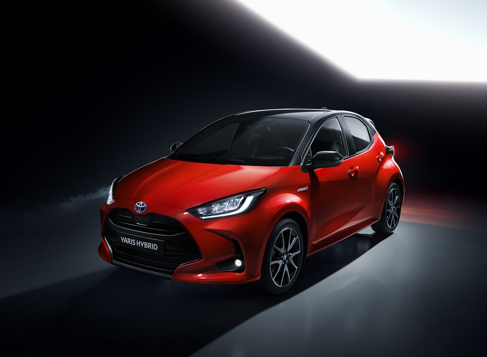 2020 Toyota Yaris Front Three-Quarter Wallpapers #14 of 33