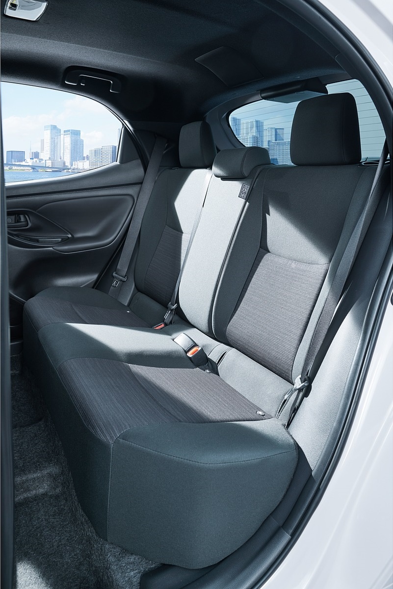 2020 Toyota Yaris Interior Rear Seats Wallpapers #21 of 33