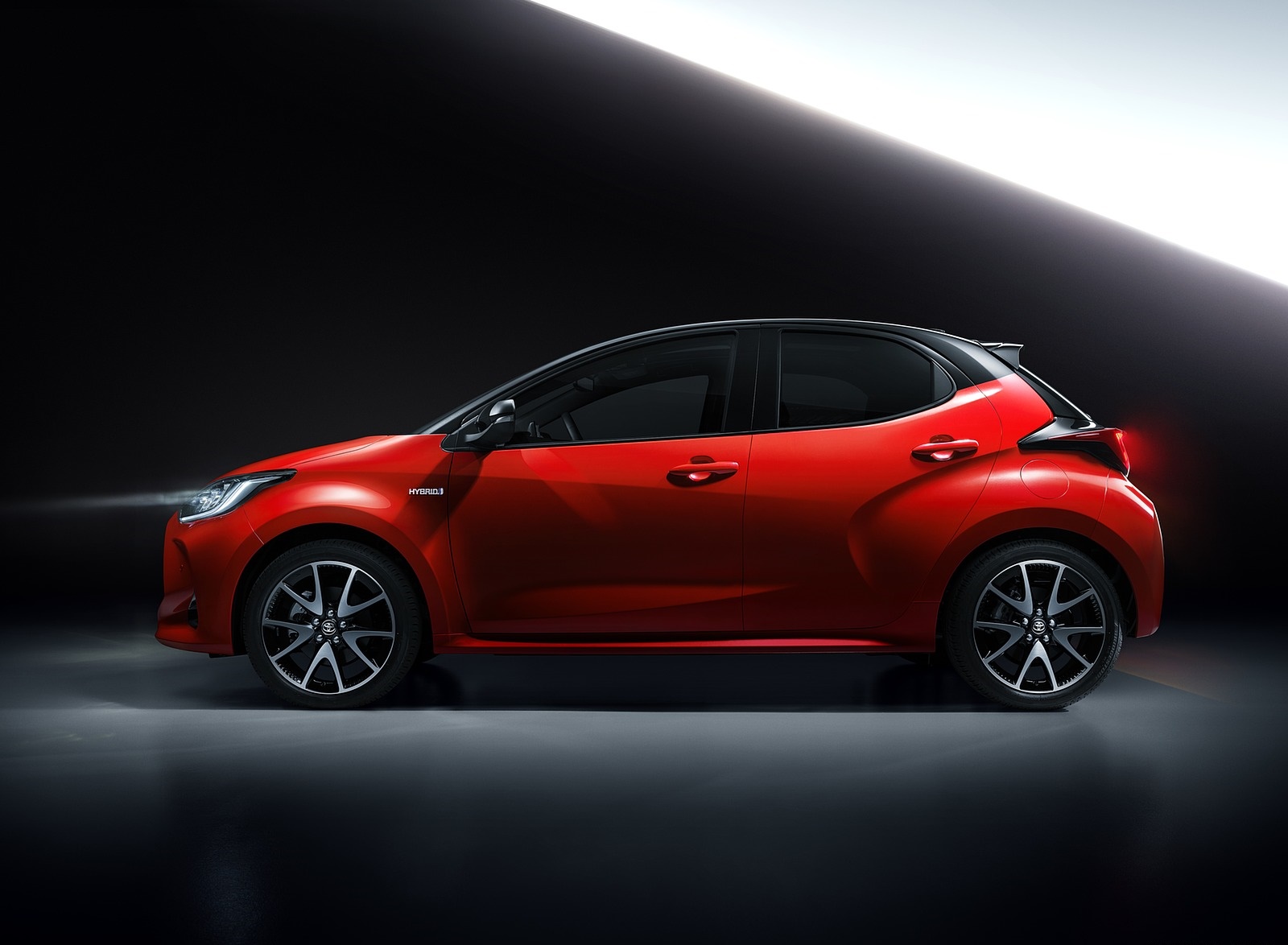 2020 Toyota Yaris Side Wallpapers #17 of 33