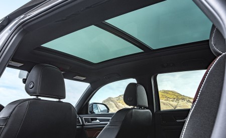 2020 Volkswagen Atlas Cross Sport Panoramic Roof Wallpapers 450x275 (28)