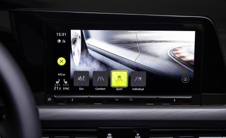 2020 Volkswagen Golf Mk8 Central Console Wallpapers 450x275 (34)