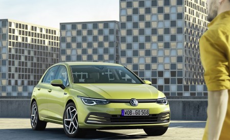 2020 Volkswagen Golf Mk8 Front Three-Quarter Wallpapers 450x275 (10)