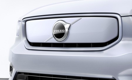 2020 Volvo XC40 Recharge P8 AWD (Color: Glacier Silver) Detail Wallpapers 450x275 (23)
