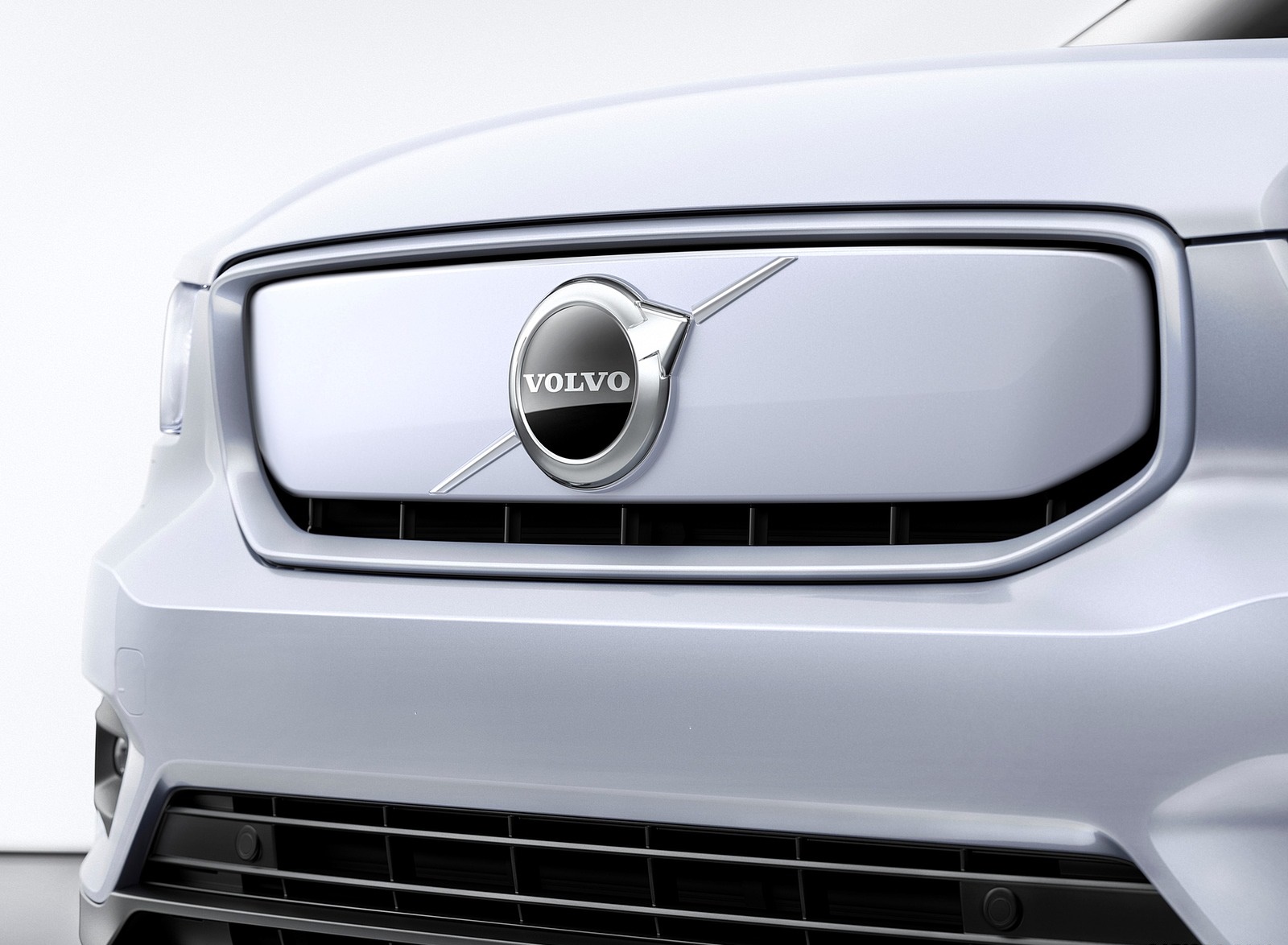2020 Volvo XC40 Recharge P8 AWD (Color: Glacier Silver) Detail Wallpapers #23 of 48