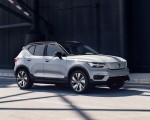 2020 Volvo XC40 Recharge P8 AWD (Color: Glacier Silver) Front Three-Quarter Wallpapers 150x120 (2)