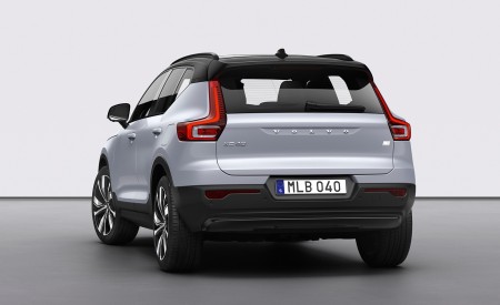 2020 Volvo XC40 Recharge P8 AWD (Color: Glacier Silver) Rear Wallpapers 450x275 (19)
