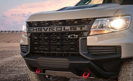 2021 Chevrolet Colorado ZR2 Grill Wallpapers 450x275 (8)