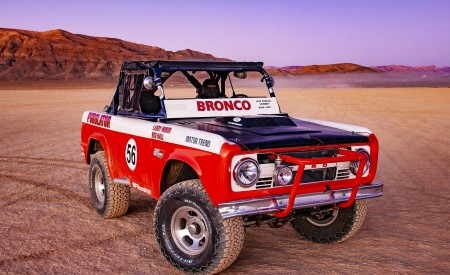 2019 Ford Bronco R Concept Classic Bronco Front Three-Quarter Wallpapers 450x275 (19)