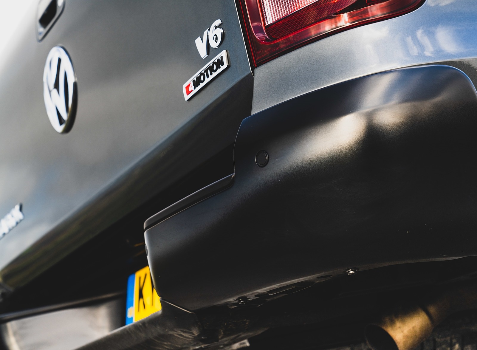 2019 Volkswagen Amarok Black Edition (UK-Spec) Detail Wallpapers #34 of 40