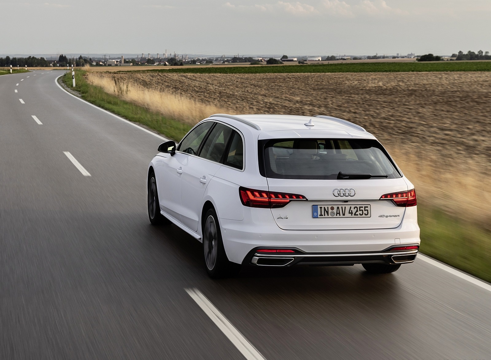 2020 Audi A4 Avant g-tron (Color: Glacier White) Rear Three-Quarter Wallpapers (4)