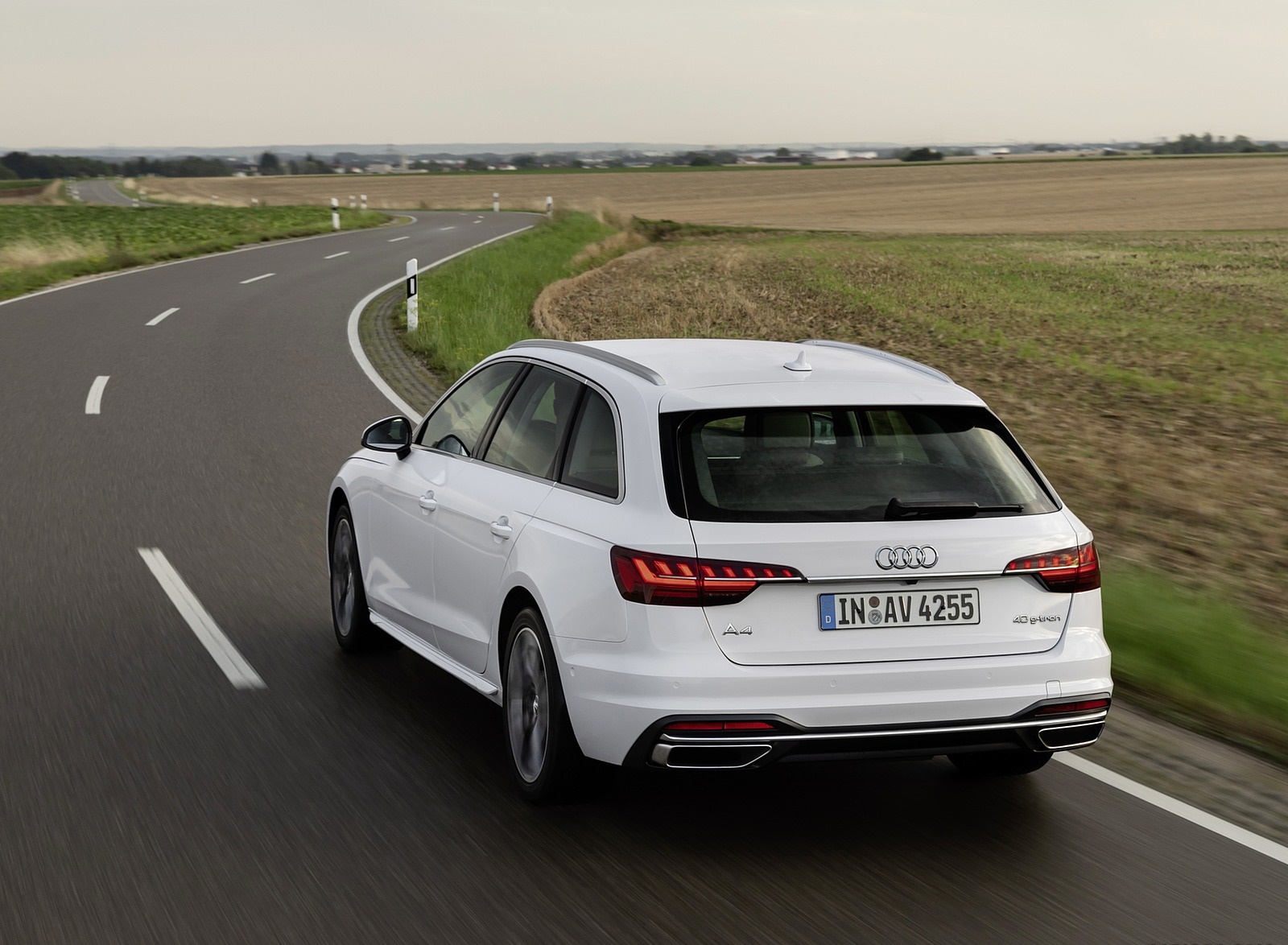 2020 Audi A4 Avant g-tron (Color: Glacier White) Rear Three-Quarter Wallpapers (5)