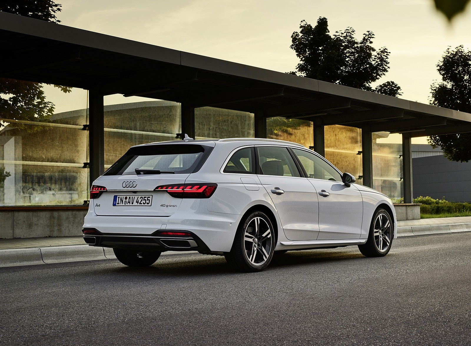 2020 Audi A4 Avant g-tron (Color: Glacier White) Rear Three-Quarter Wallpapers #8 of 14