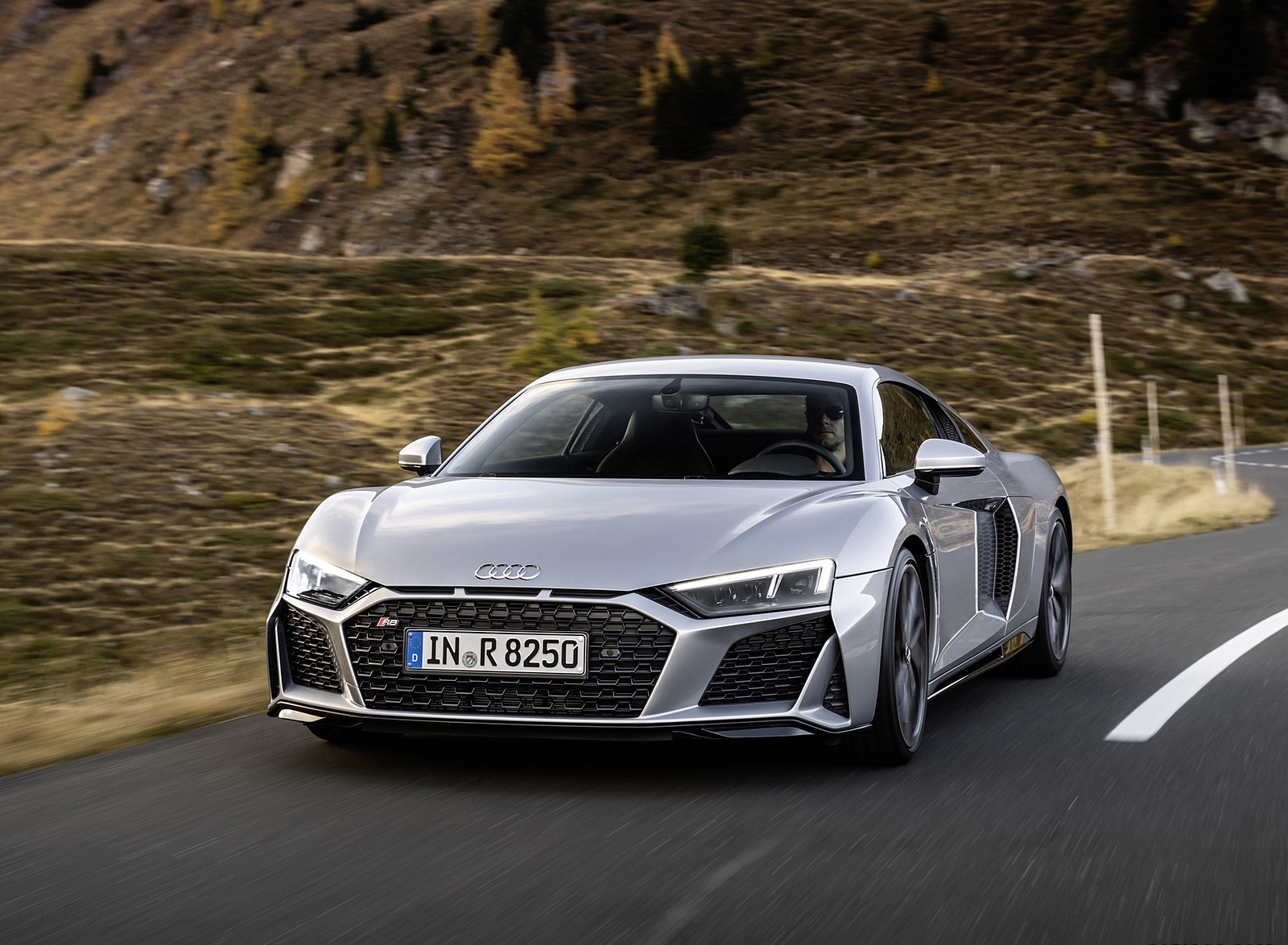 2020 Audi R8 V10 RWD Coupe (Color: Florett Silver) Front Wallpapers (5)