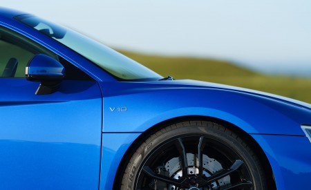 2020 Audi R8 V10 RWD Coupe (UK-Spec) Detail Wallpapers 450x275 (93)