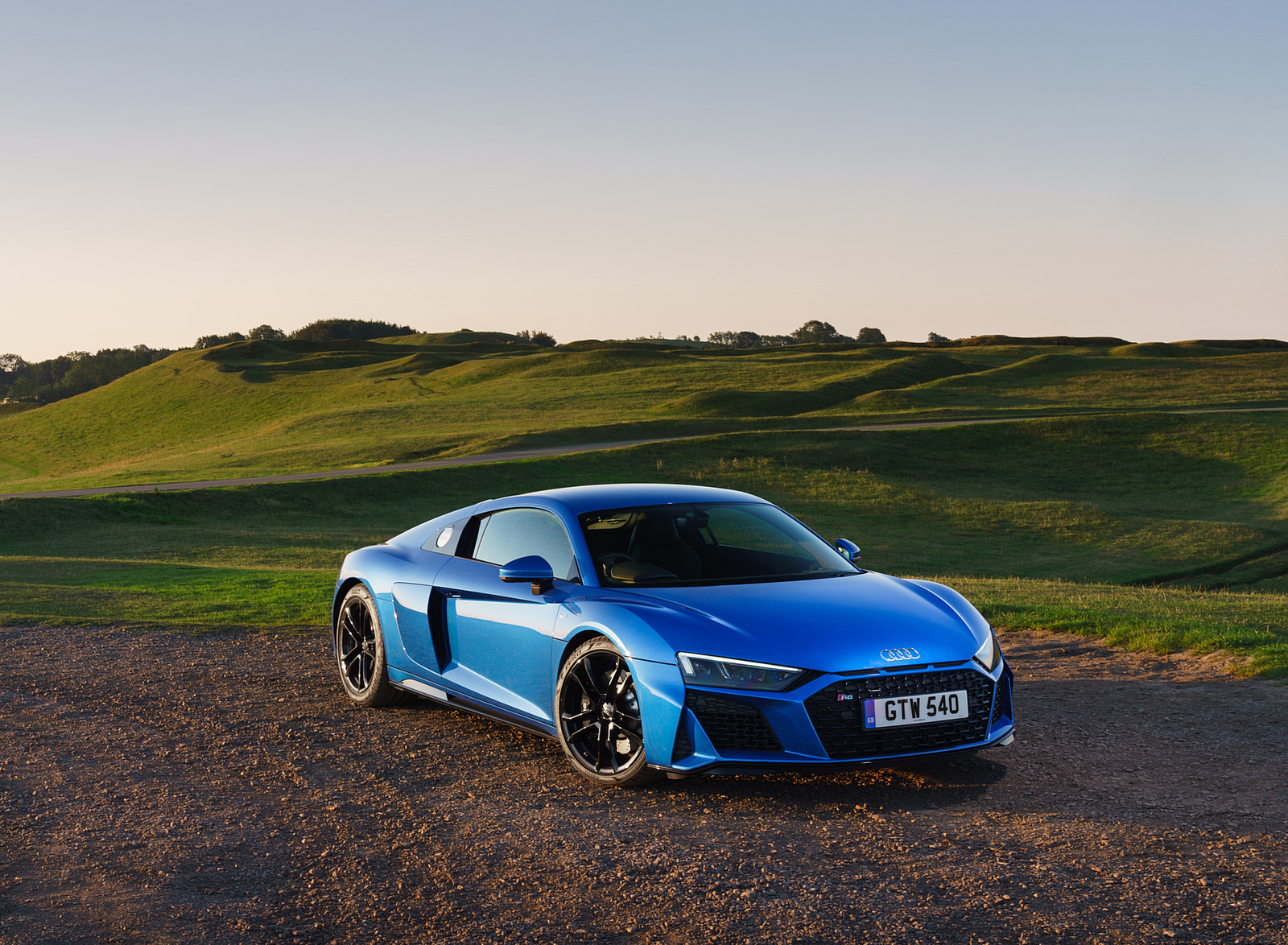 2020 Audi R8 V10 RWD Coupe (UK-Spec) Front Three-Quarter Wallpapers #74 of 151