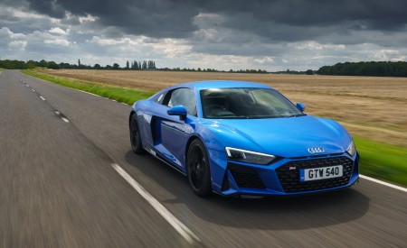 2020 Audi R8 V10 RWD Coupe (UK-Spec) Front Three-Quarter Wallpapers 450x275 (33)