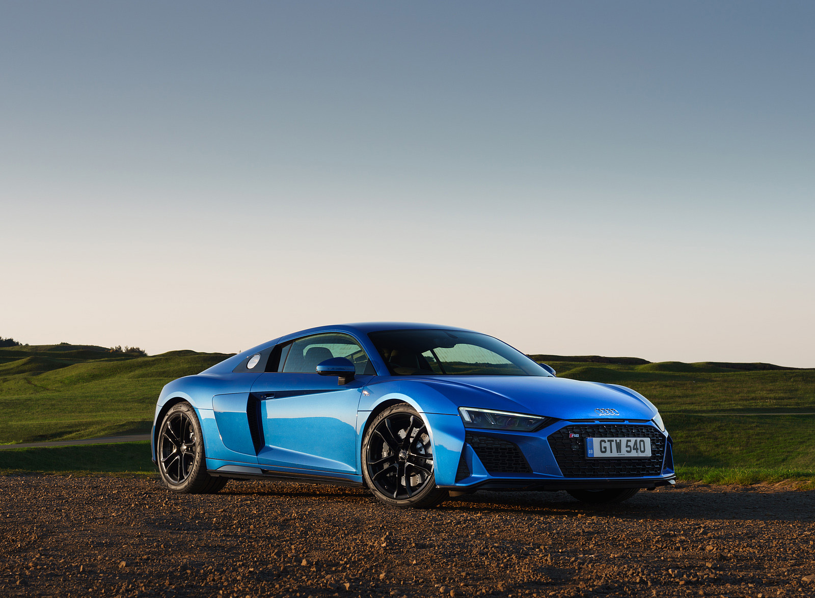 2020 Audi R8 V10 RWD Coupe (UK-Spec) Front Three-Quarter Wallpapers #75 of 151