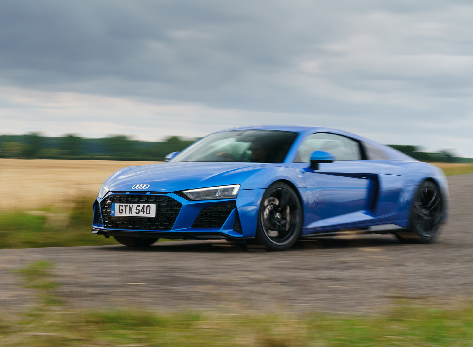 2020 Audi R8 V10 RWD Coupe (UK-Spec) Front Three-Quarter Wallpapers #51 of 151