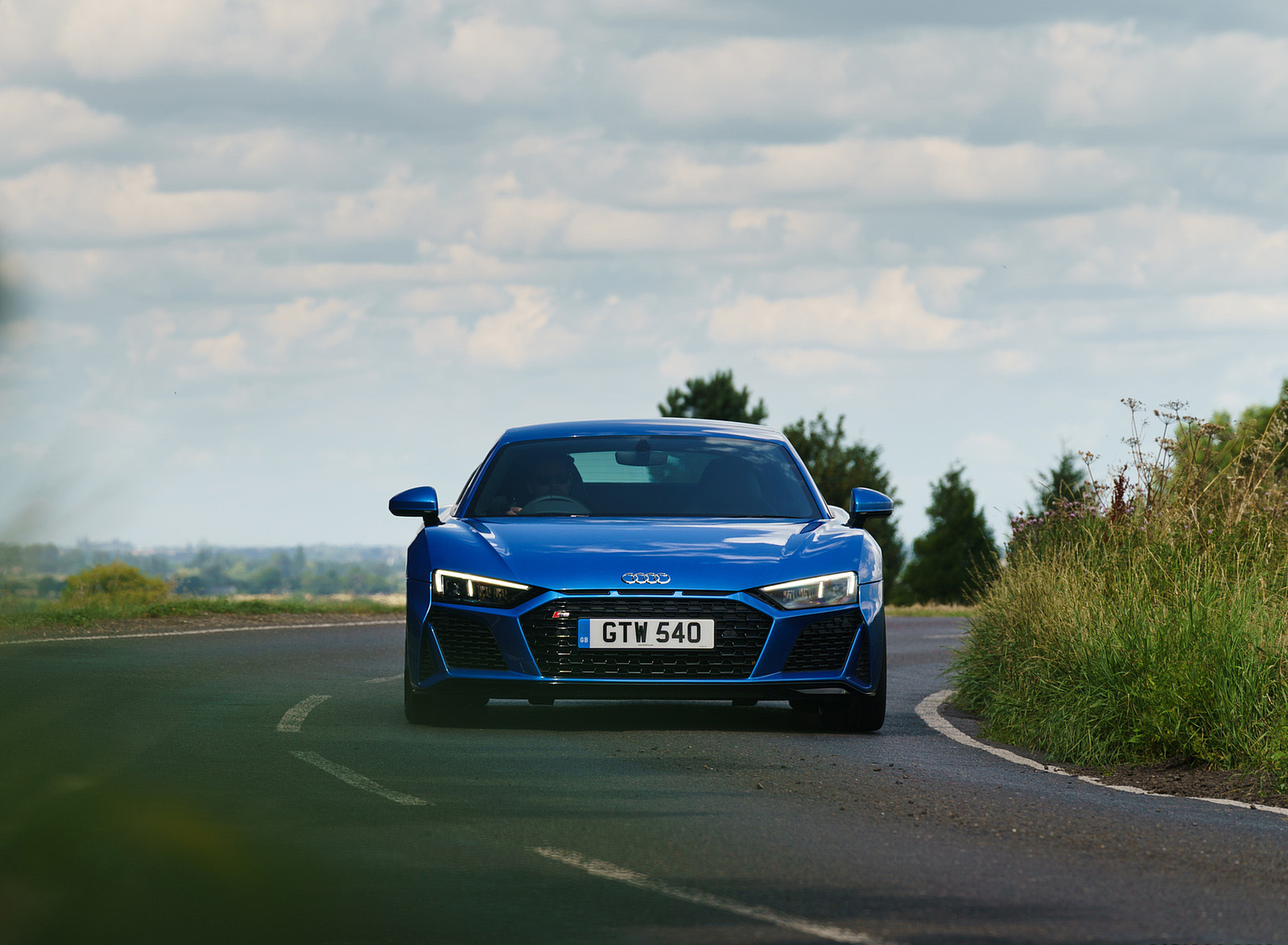 2020 Audi R8 V10 RWD Coupe (UK-Spec) Front Wallpapers  #66 of 151