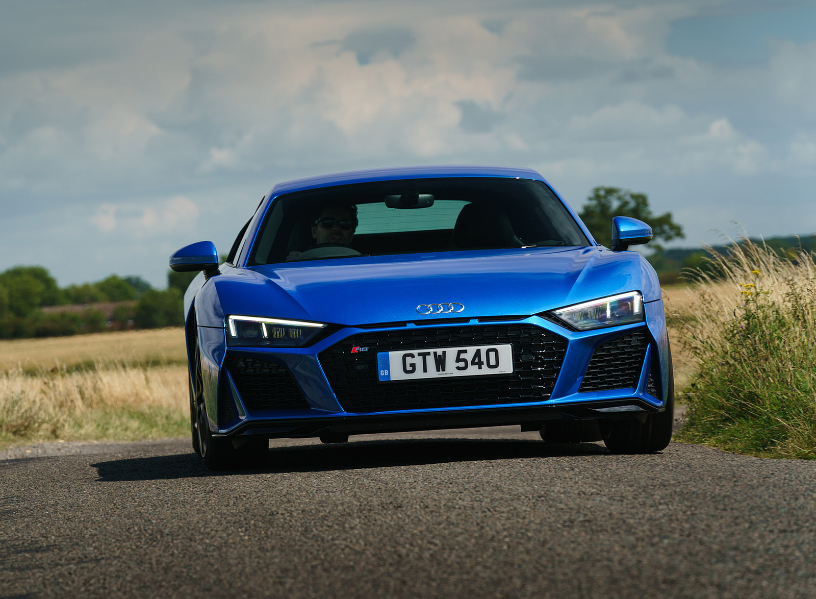 2020 Audi R8 V10 RWD Coupe (UK-Spec) Front Wallpapers  #50 of 151