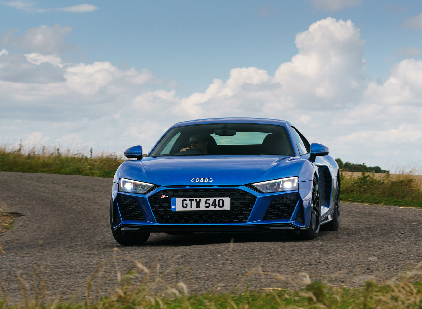2020 Audi R8 V10 RWD Coupe (UK-Spec) Front Wallpapers  #56 of 151