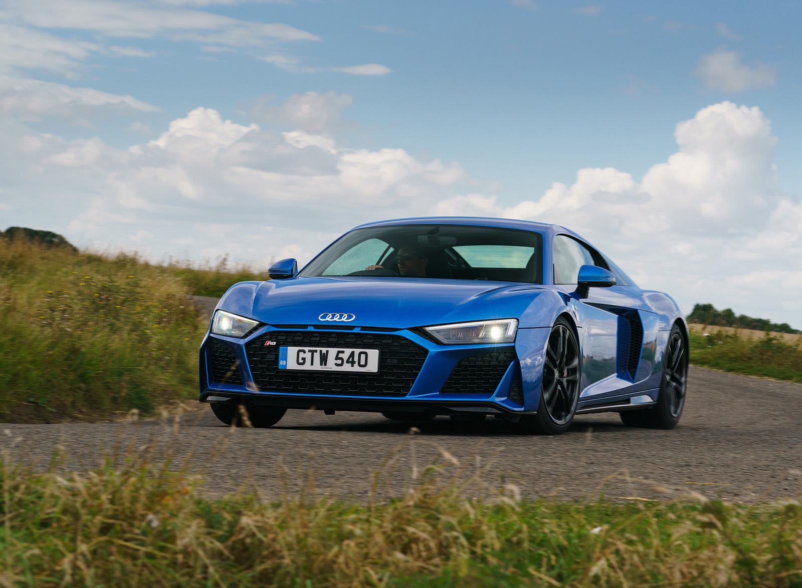 2020 Audi R8 V10 RWD Coupe (UK-Spec) Front Wallpapers #57 of 151