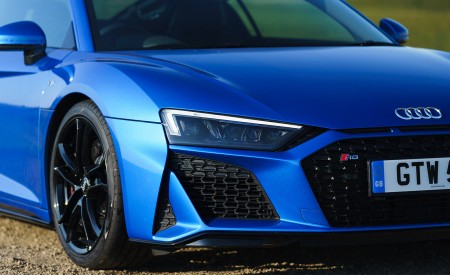 2020 Audi R8 V10 RWD Coupe (UK-Spec) Headlight Wallpapers 450x275 (88)