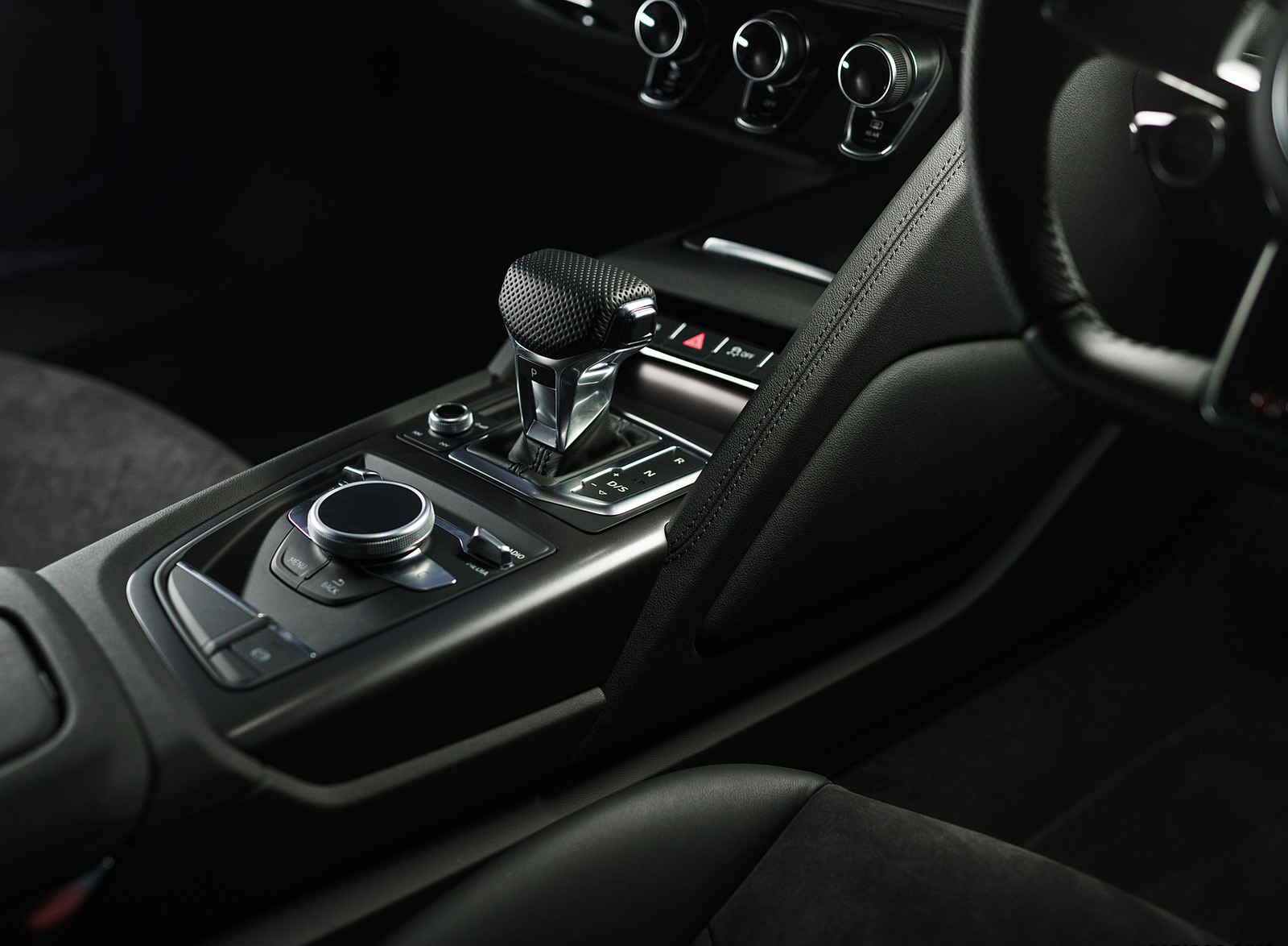 2020 Audi R8 V10 RWD Coupe (UK-Spec) Interior Detail Wallpapers #126 of 151