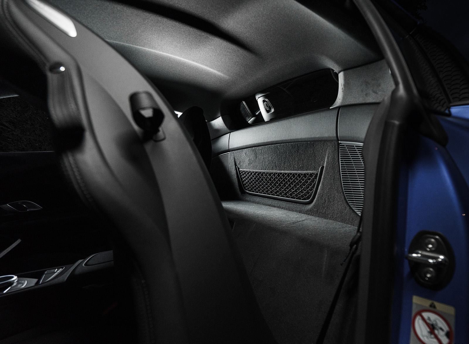 2020 Audi R8 V10 RWD Coupe (UK-Spec) Interior Detail Wallpapers #148 of 151