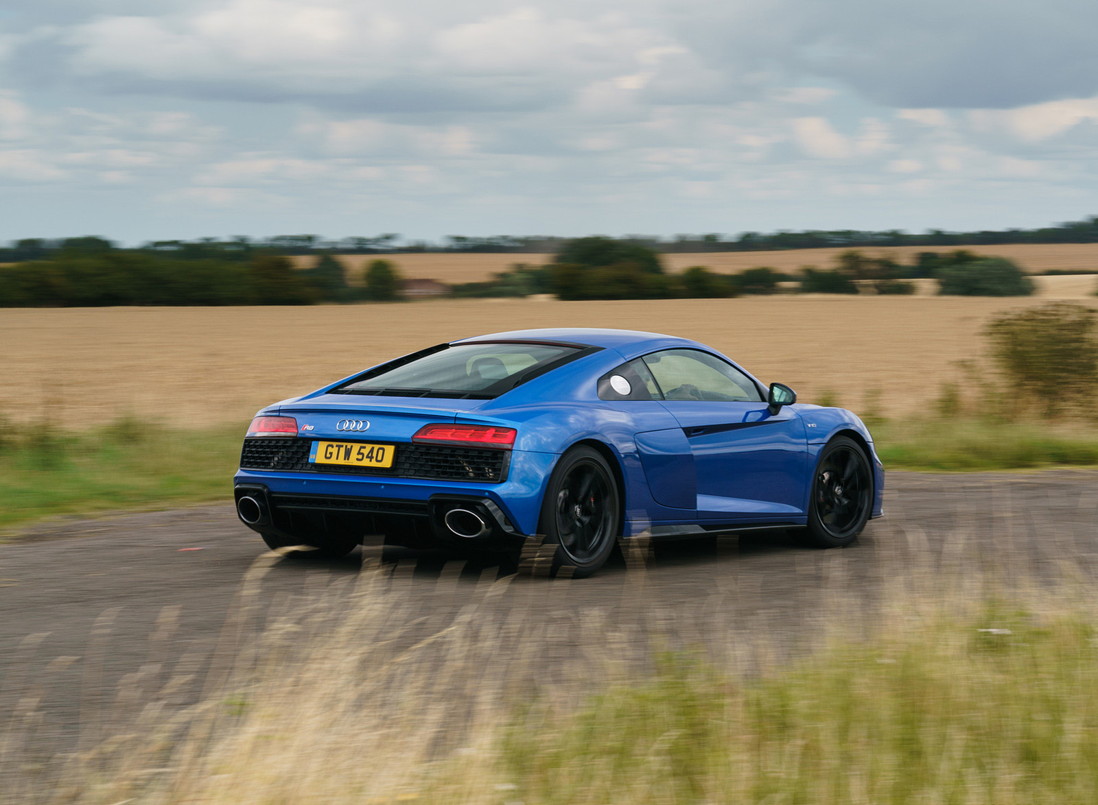 2020 Audi R8 V10 RWD Coupe (UK-Spec) Rear Three-Quarter Wallpapers #62 of 151