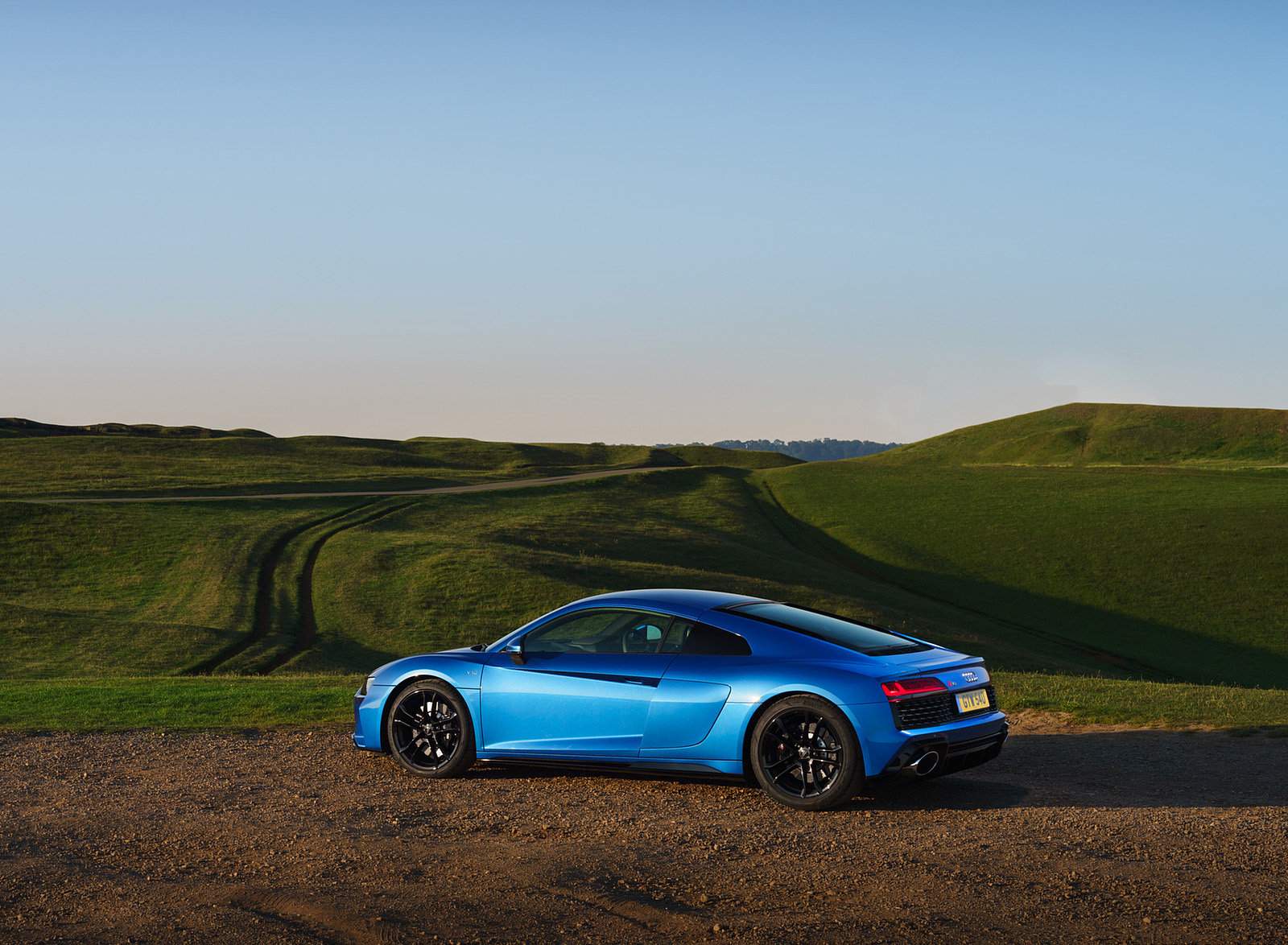 2020 Audi R8 V10 RWD Coupe (UK-Spec) Rear Three-Quarter Wallpapers #84 of 151