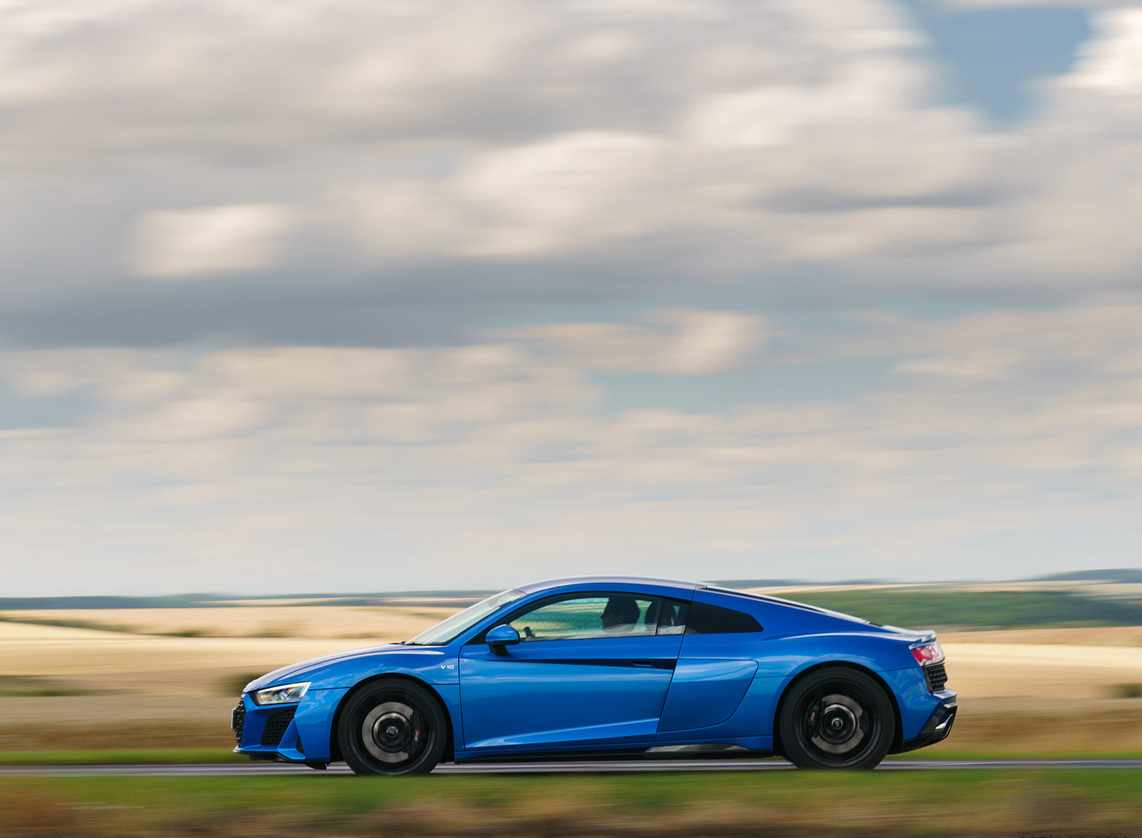 2020 Audi R8 V10 RWD Coupe (UK-Spec) Side Wallpapers #73 of 151