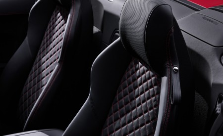 2020 Audi R8 V10 RWD Interior Seats Wallpapers 450x275 (28)
