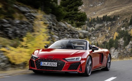 2020 Audi R8 V10 RWD Spyder (Color: Tango Red) Front Three-Quarter Wallpapers 450x275 (1)