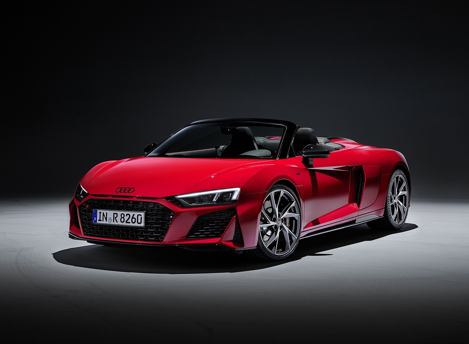 2020 Audi R8 V10 RWD Spyder (Color: Tango Red) Front Three-Quarter Wallpapers #21 of 31