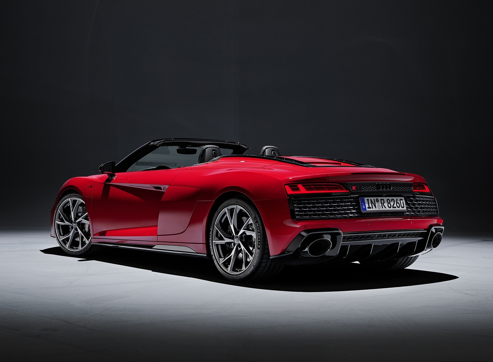 2020 Audi R8 V10 RWD Spyder (Color: Tango Red) Rear Three-Quarter Wallpapers #22 of 31