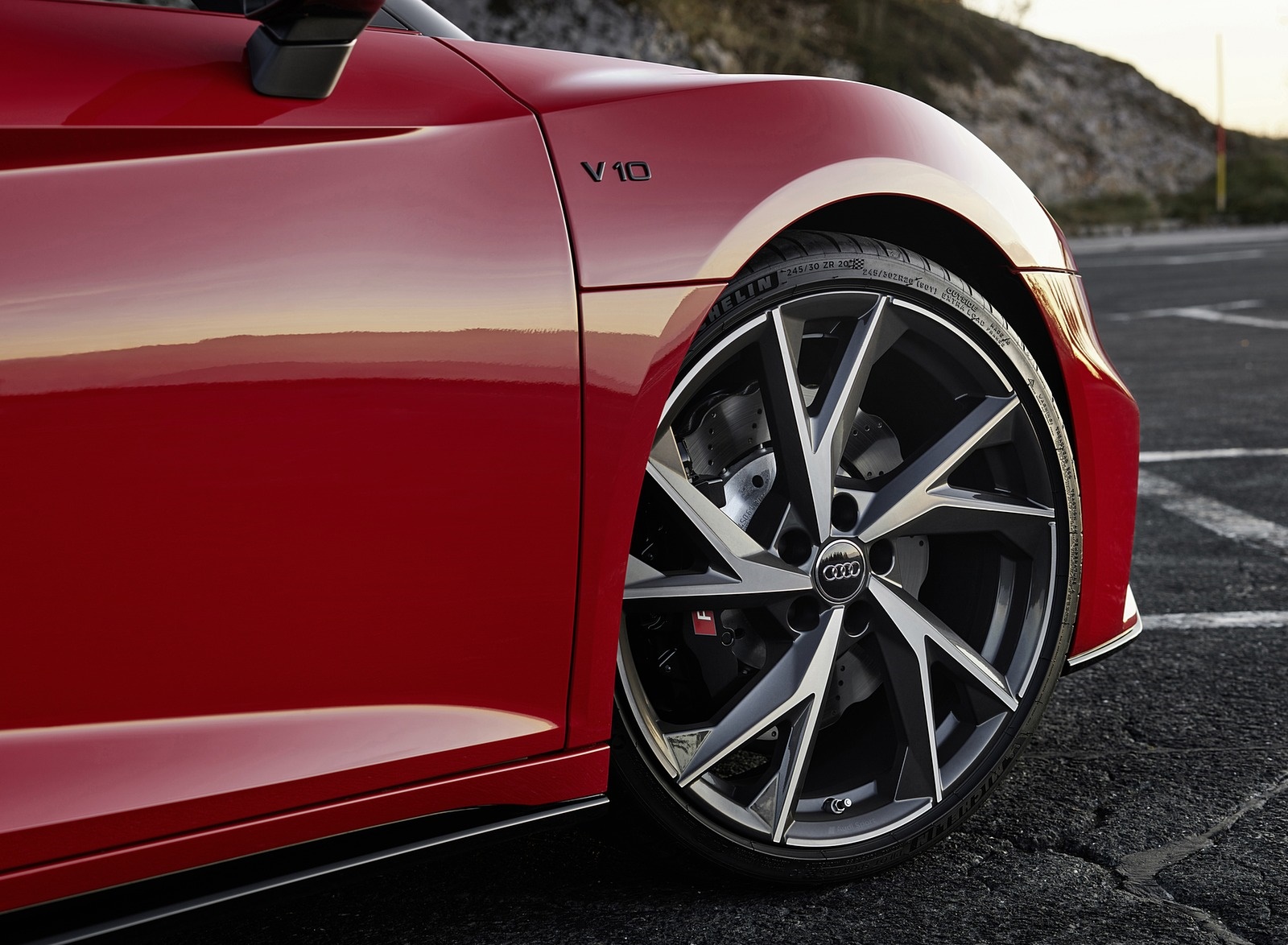 2020 Audi R8 V10 RWD Spyder (Color: Tango Red) Wheel Wallpapers #24 of 31