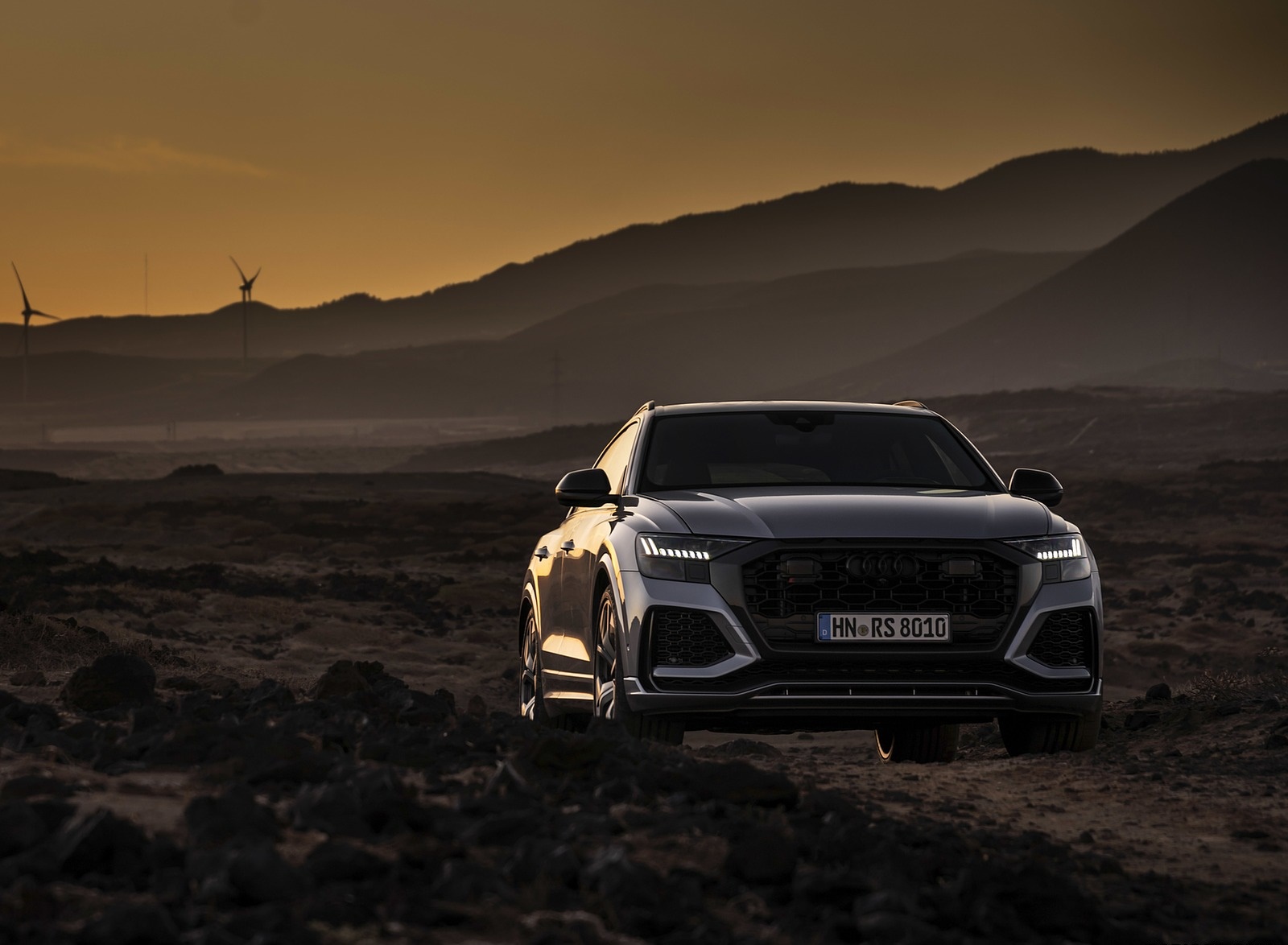 2020 Audi RS Q8 (Color: Florett Silver) Front Wallpapers #104 of 196