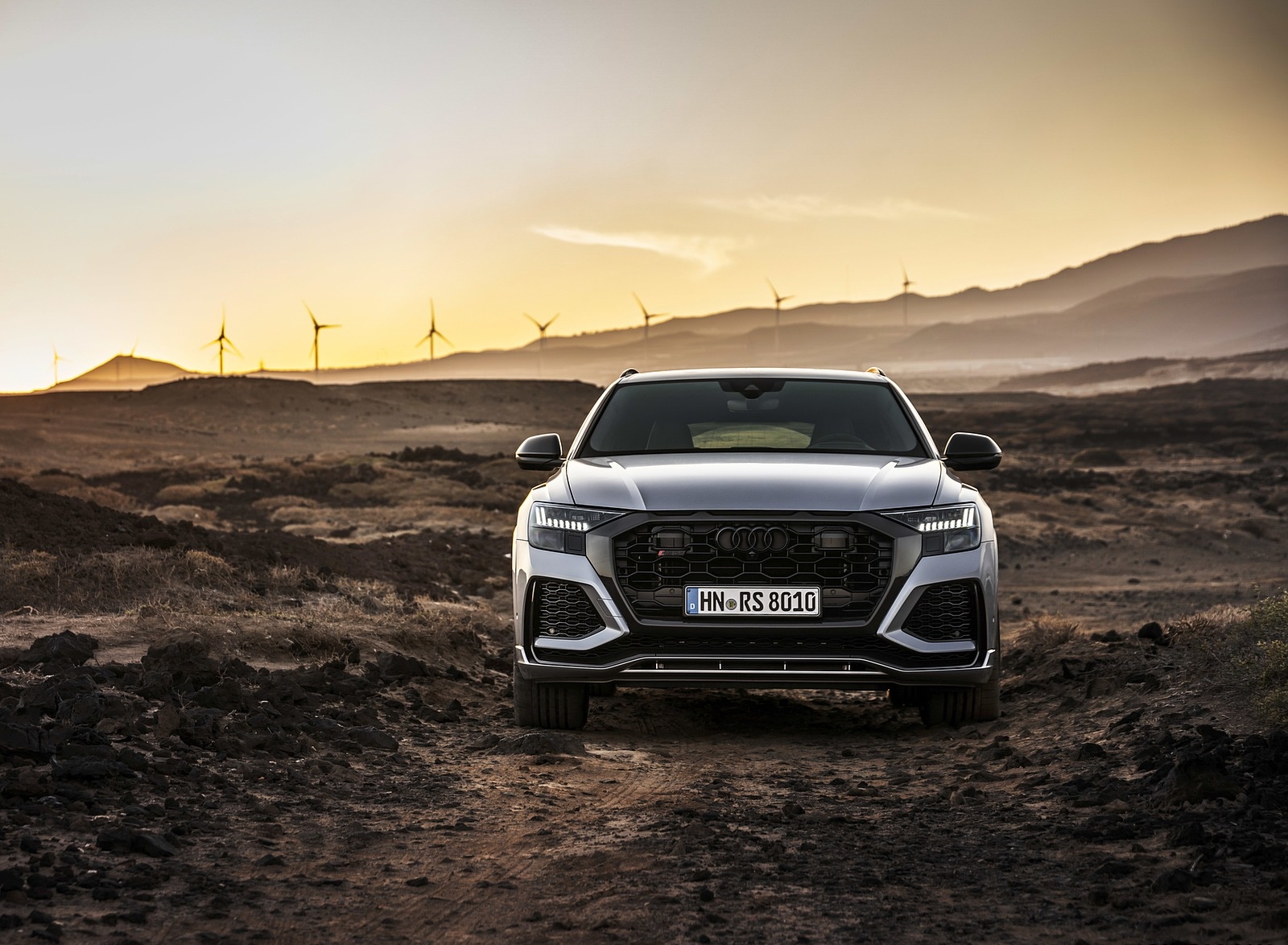 2020 Audi RS Q8 (Color: Florett Silver) Front Wallpapers #105 of 196