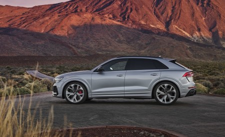 2020 Audi RS Q8 (Color: Florett Silver) Side Wallpapers 450x275 (100)
