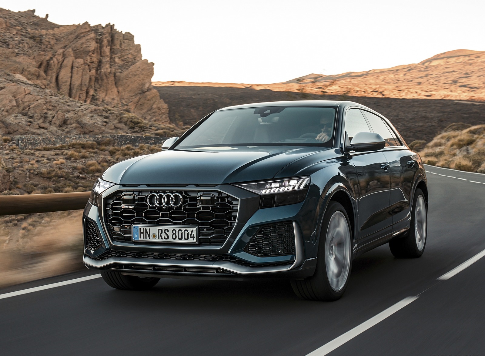 2020 Audi RS Q8 (Color: Galaxy Blue) Front Three-Quarter Wallpapers #45 of 196