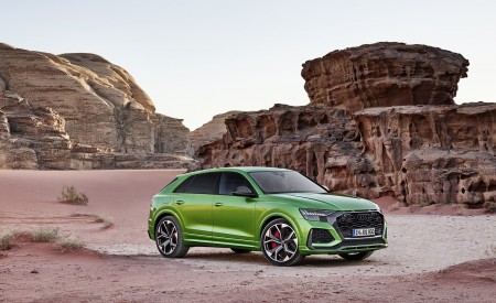 2020 Audi RS Q8 (Color: Java Green) Front Three-Quarter Wallpapers 450x275 (12)