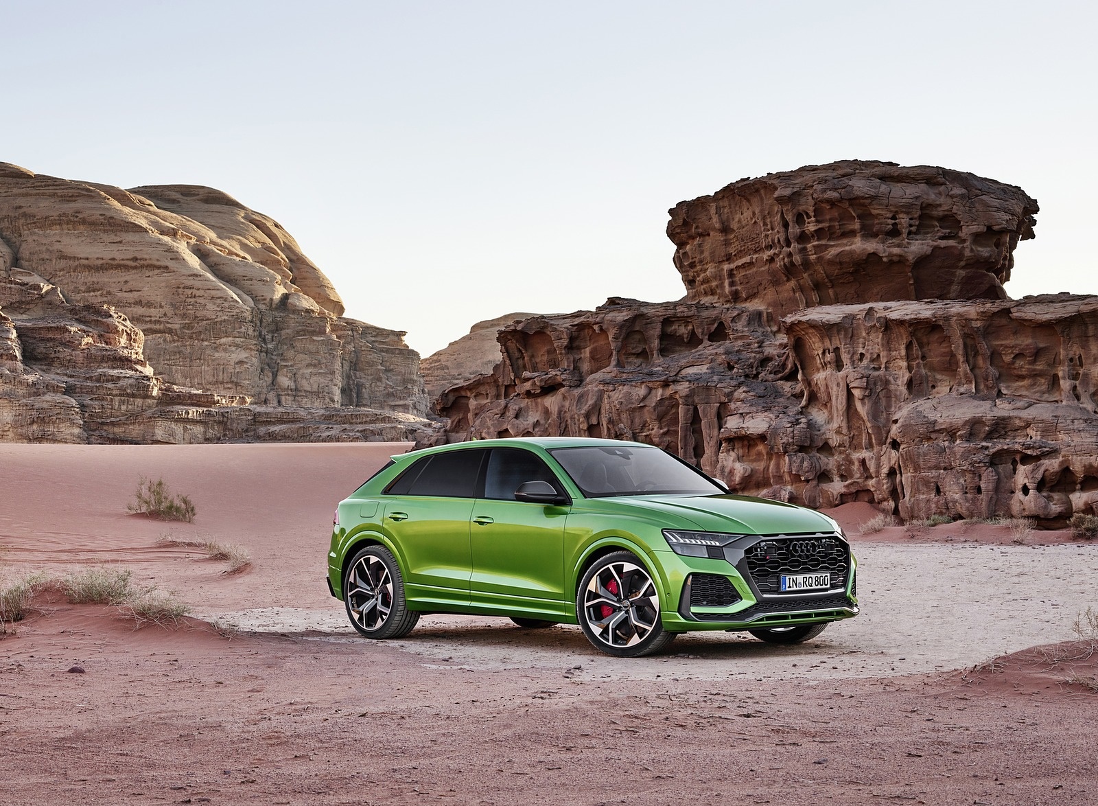 2020 Audi RS Q8 (Color: Java Green) Front Three-Quarter Wallpapers #12 of 196