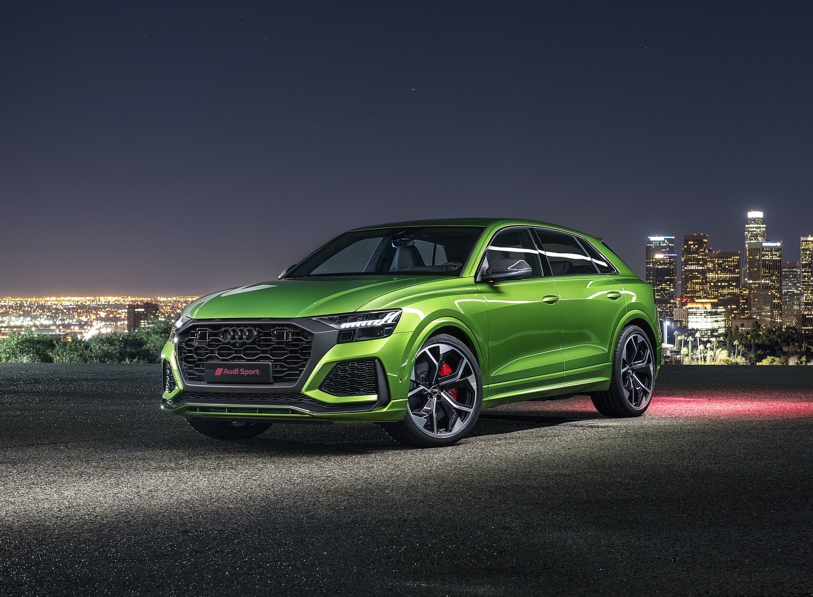2020 Audi RS Q8 (Color: Java Green) Front Three-Quarter Wallpapers #32 of 196
