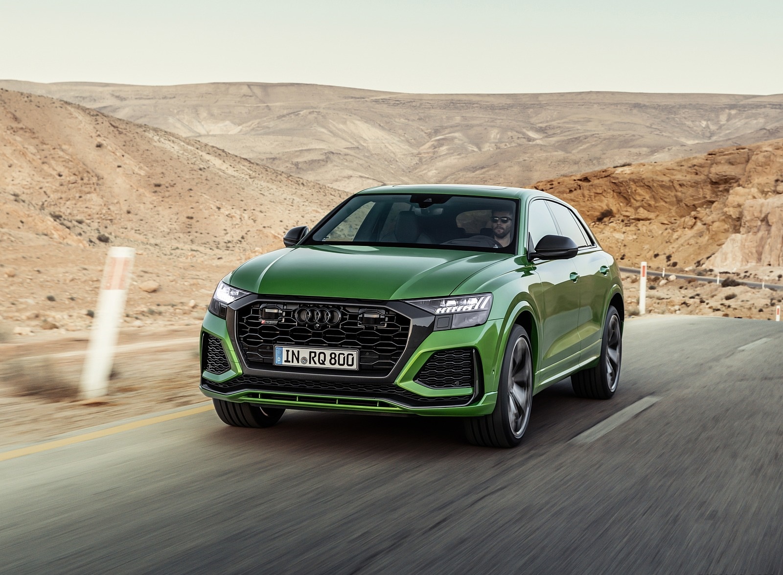 2020 Audi RS Q8 (Color: Java Green) Front Wallpapers (3)