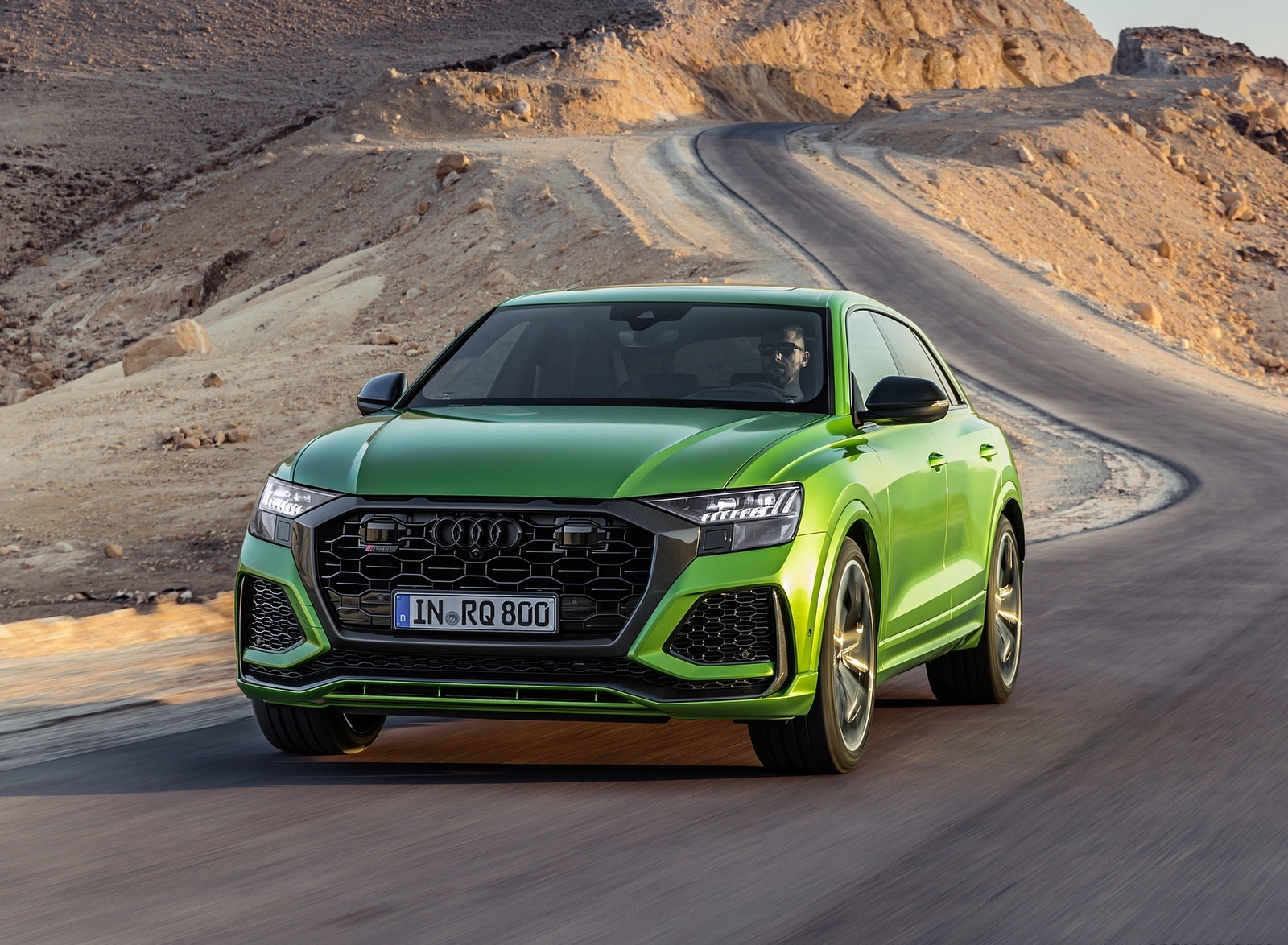 2020 Audi RS Q8 (Color: Java Green) Front Wallpapers #5 of 196